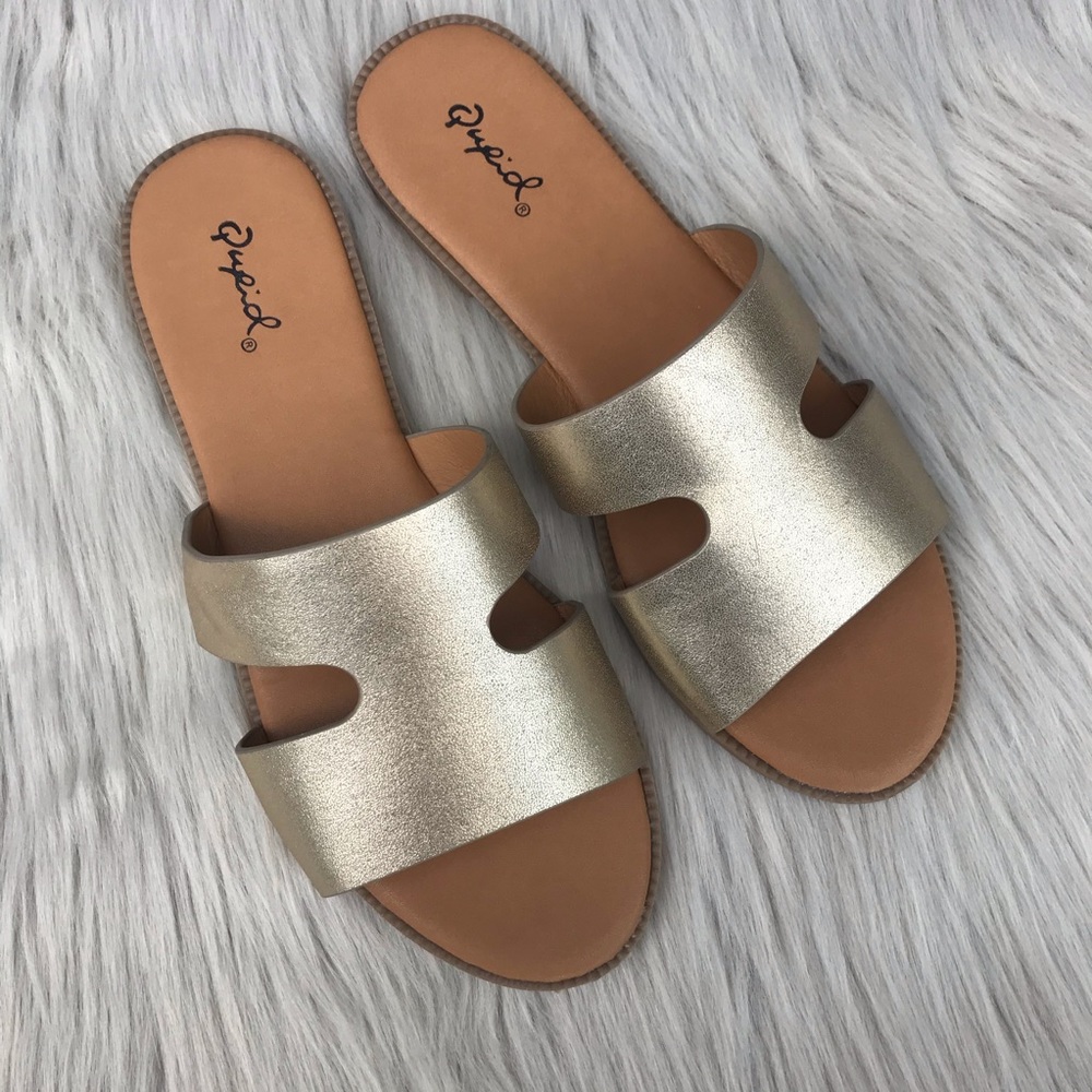 NWT Qupid Gold slides